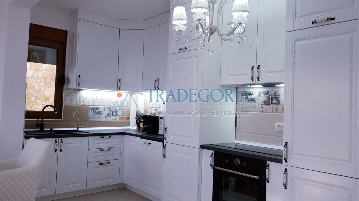 Prodaja, trosoban stan, 104m², Dobra Voda, Bar