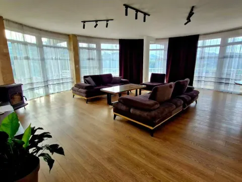 Izdavanje, trosoban stan, 140m², Stari Bar, Bar - image 2