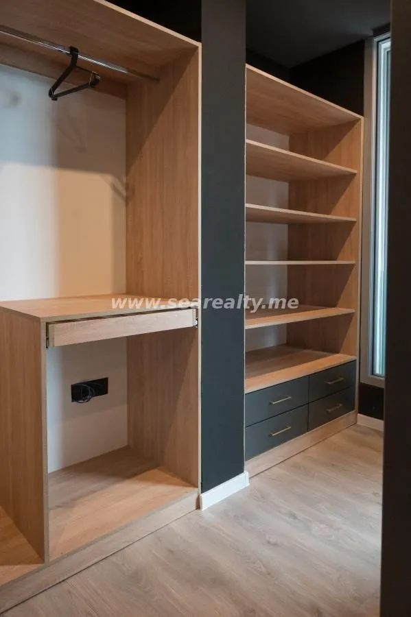 Prodaja, kuća, 280m², Tivat, Crna Gora