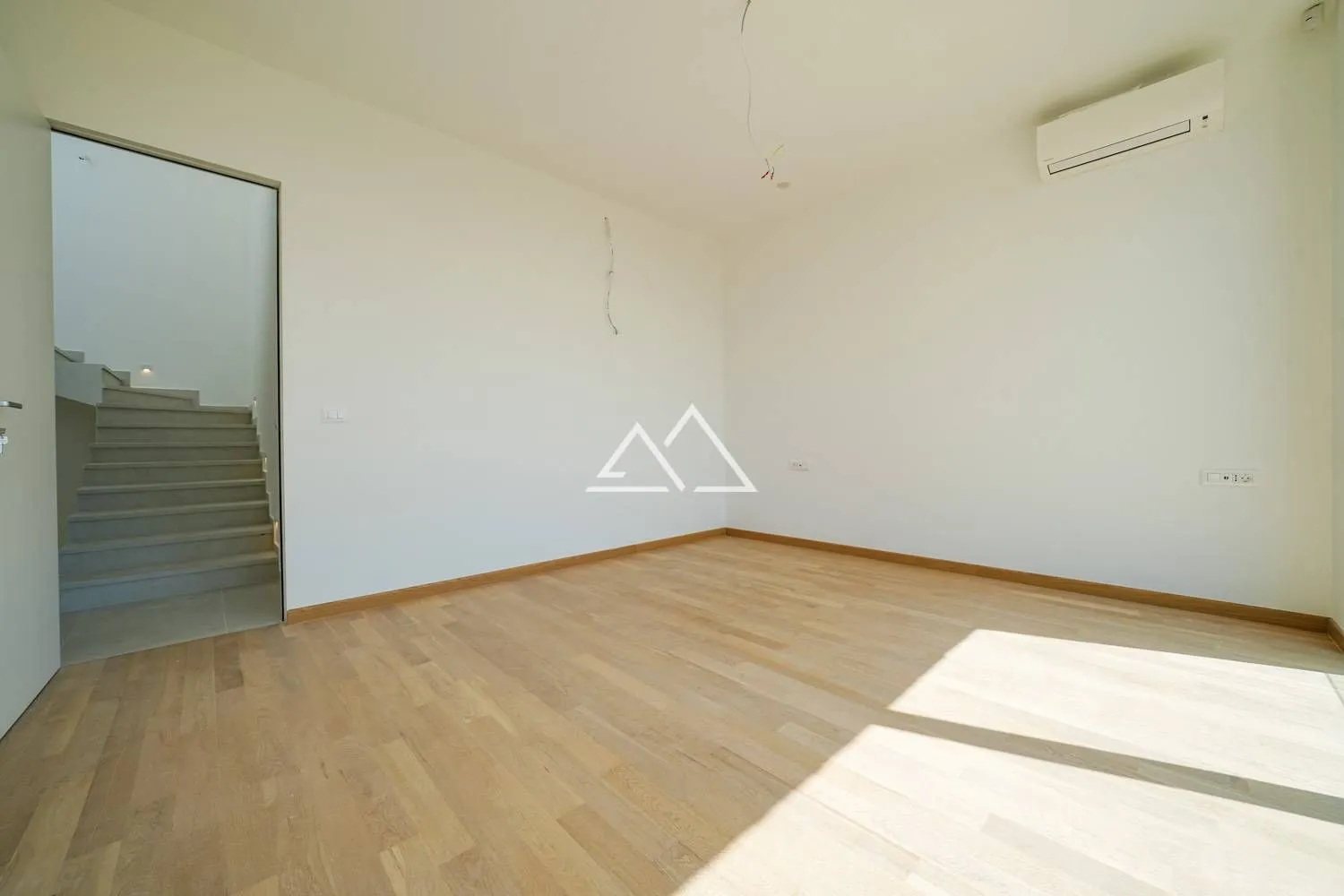 Prodaja, kuća, 286m², Tivat, Crna Gora