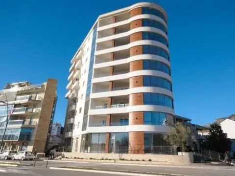 Rent, two bedroom apartment, 148m², Centar, Budva - image 10