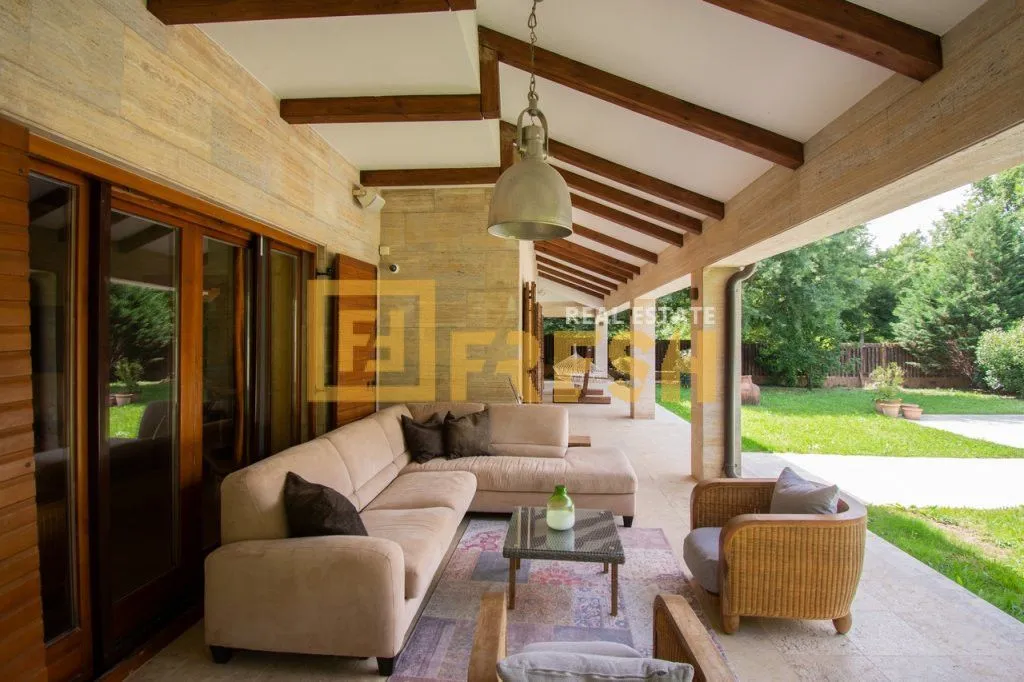 Rent, house, 400m², Danilovgrad, Crna Gora