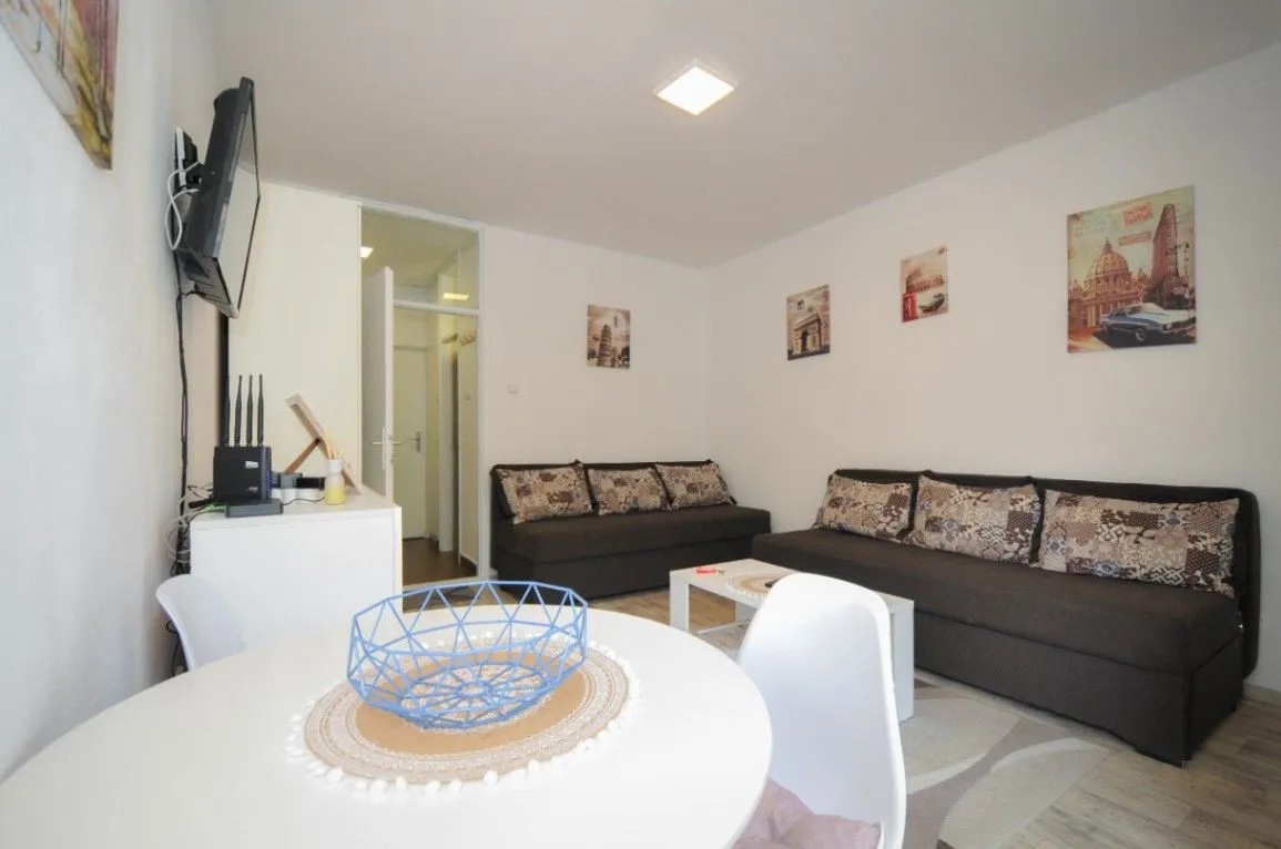Rent, one bedroom apartment, 32m², Sutomore, Bar