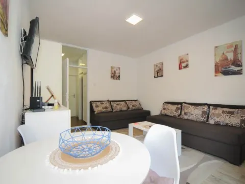 Rent, one bedroom apartment, 32m², Sutomore, Bar - image 6