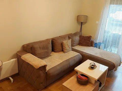 Izdavanje, jednosoban stan, 47m², Budva, Crna Gora - image 1