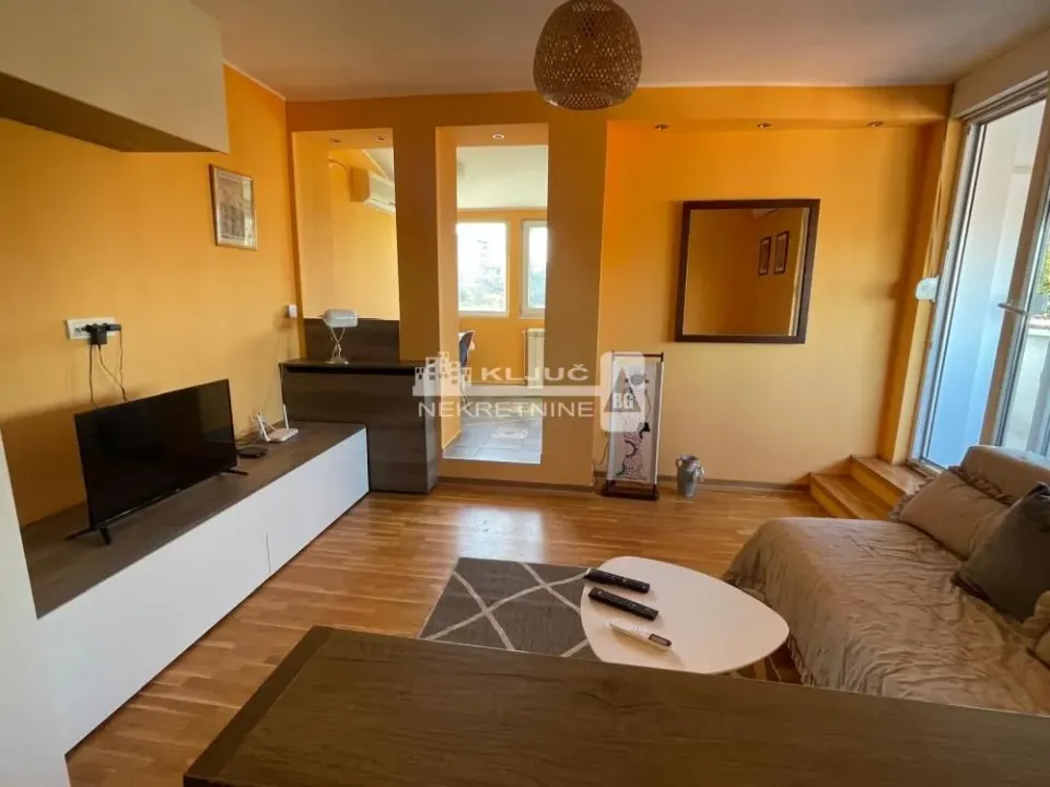 Rent, two bedroom apartment, 41m², Lipov Lad, Zvezdara Sve Podlokacije