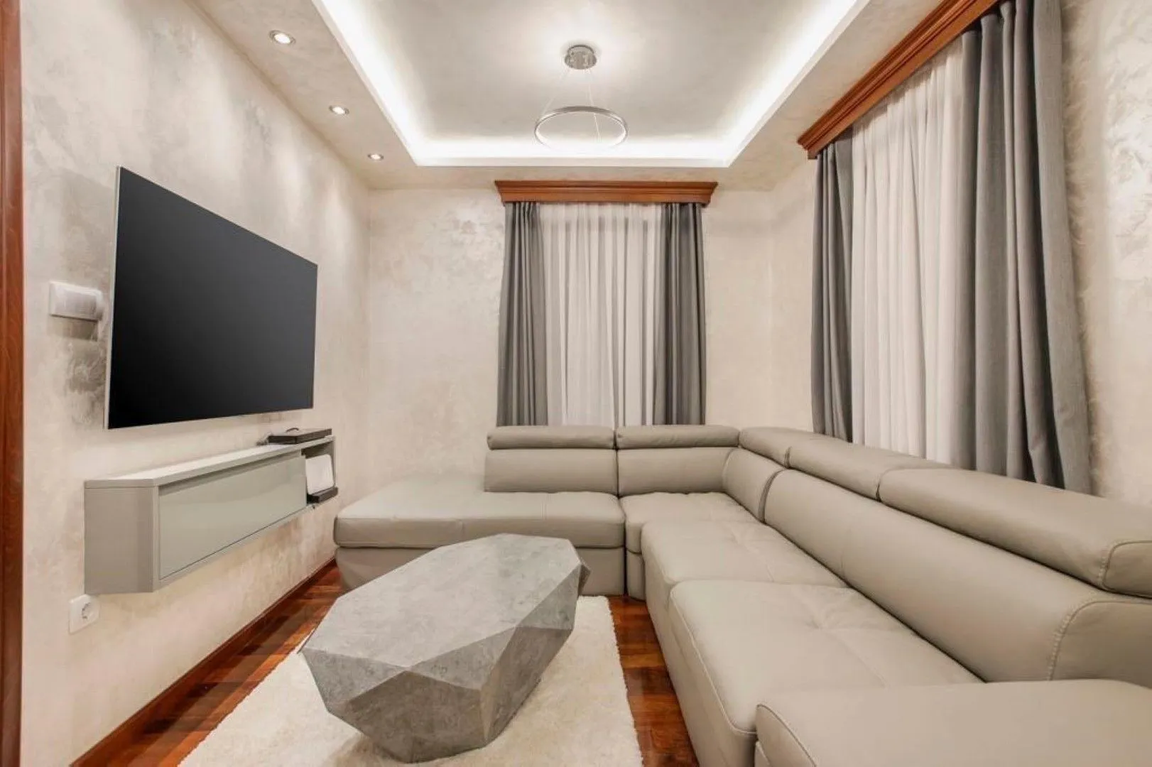 Prodaja, jednosoban stan, 37m², Stari Grad Kotor, Kotor