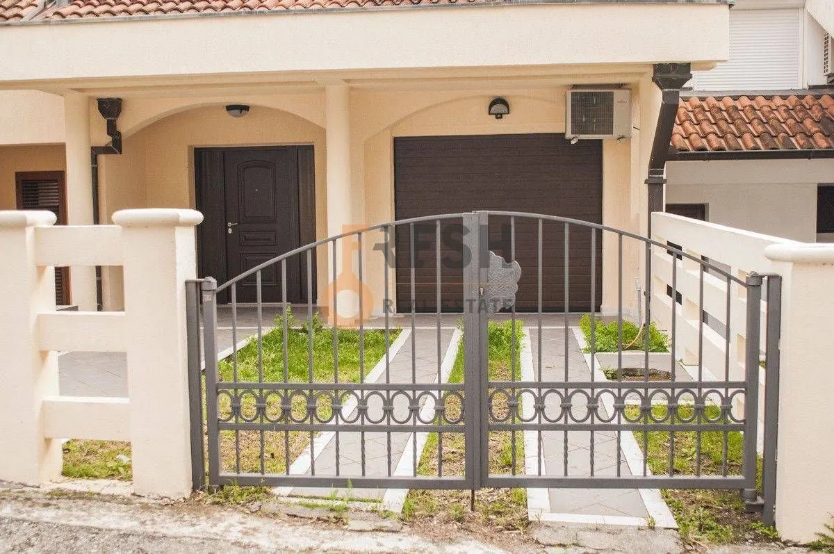 Prodaja, kuća, 397m², Ostalo, Podgorica