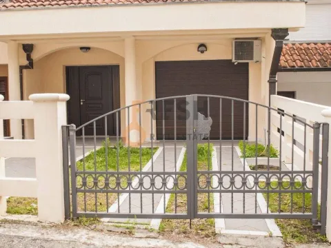 Sale, house, 397m², Ostalo, Podgorica - image 3