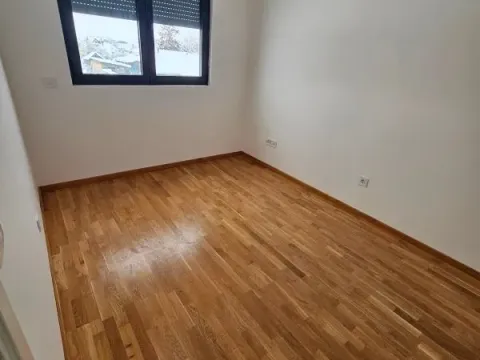 Prodaja, trosoban stan, 60m², Surčin (mesto), Surčin - image 6