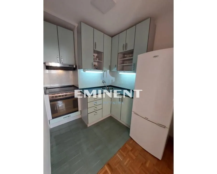 Izdavanje, dvosoban stan, 45m², Lion, Zvezdara Sve Podlokacije