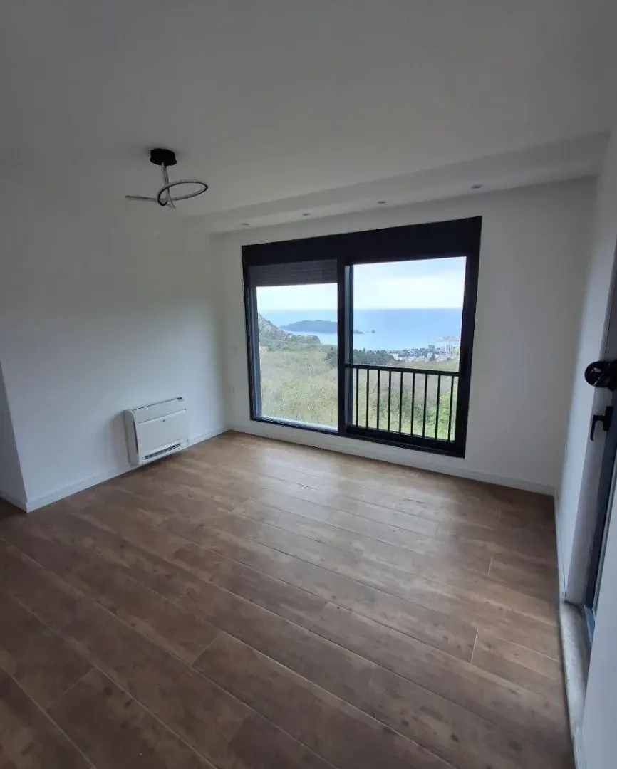 Sale, house, 180m², Markovići, Budva