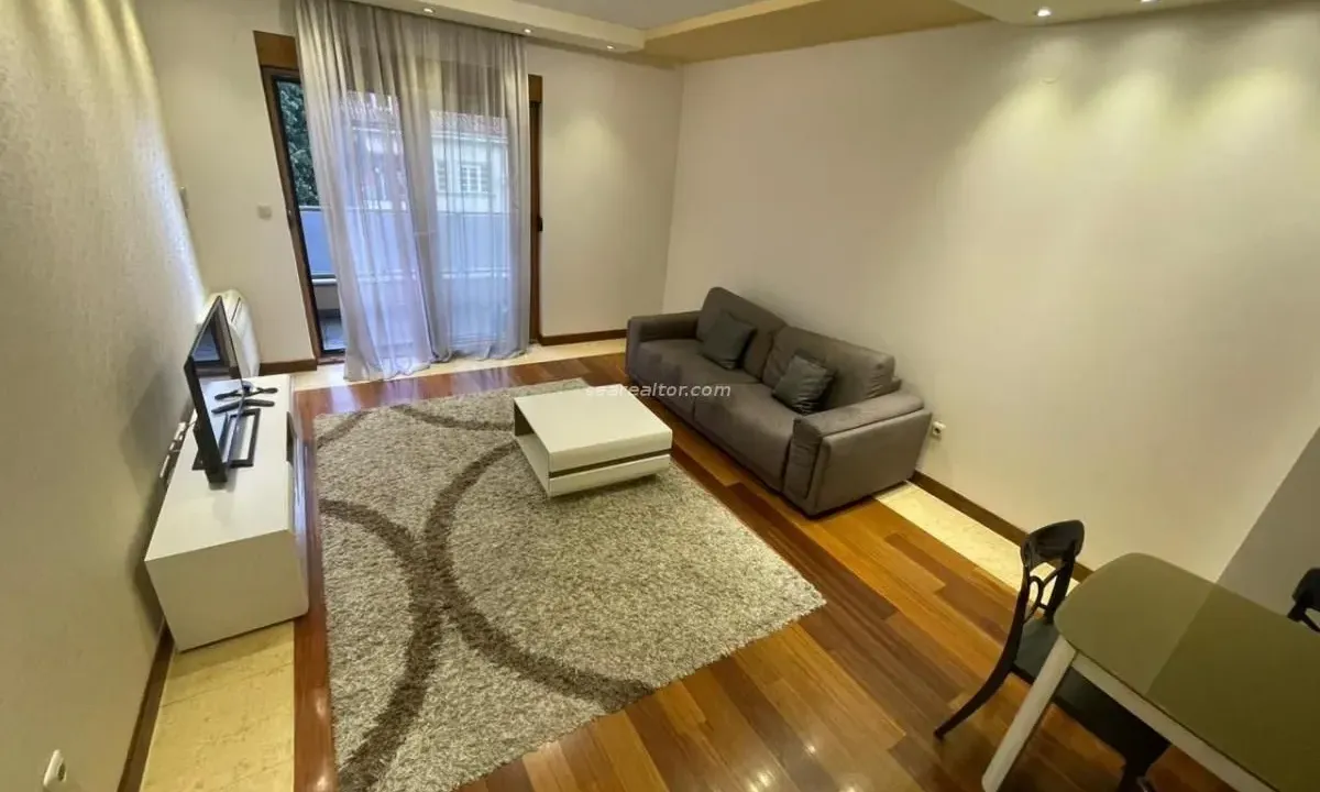 Izdavanje, jednosoban stan, 58m², Podgorica, Crna Gora