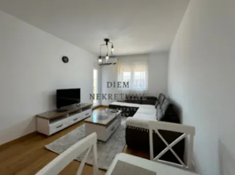 Izdavanje, jednosoban stan, 50m², New City, Podgorica - image 11