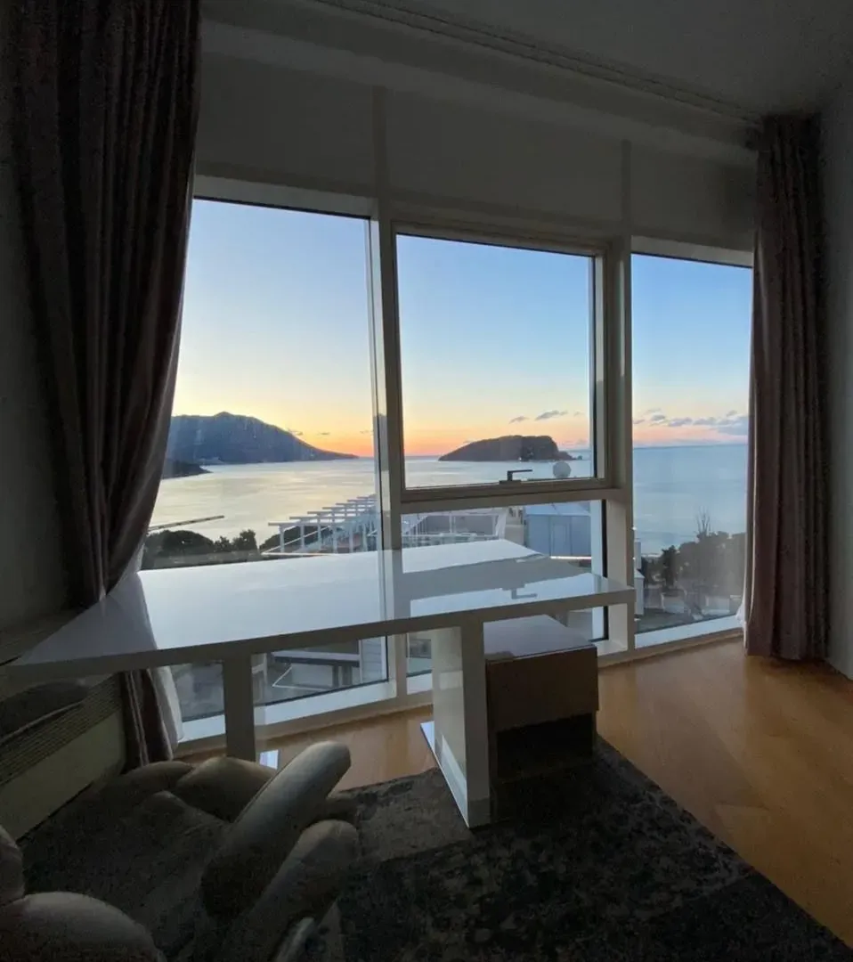 Prodaja, dvosoban stan, 77m², Centar, Budva