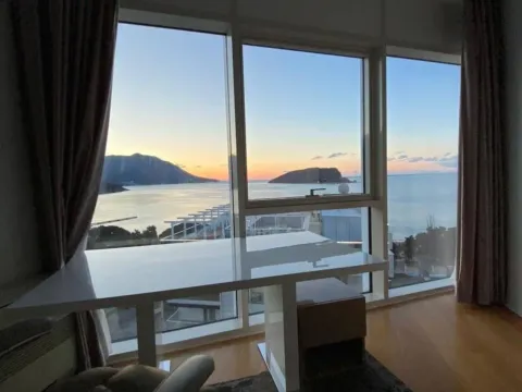 Prodaja, dvosoban stan, 77m², Centar, Budva - image 1