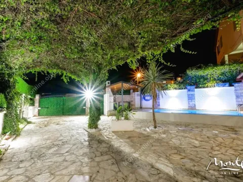 Prodaja, kuća, 198m², Tivat, Crna Gora - image 31