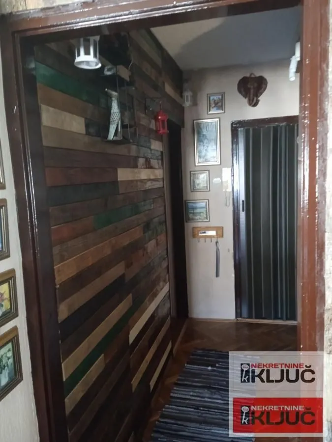 Prodaja, dvosoban stan, 56m², Bulevar Oslobodjenja, Novi Sad Sve Podlokacije