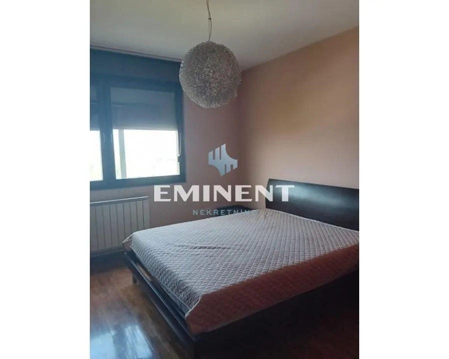 Izdavanje, trosoban stan, 68m², Čukarica, Beograd