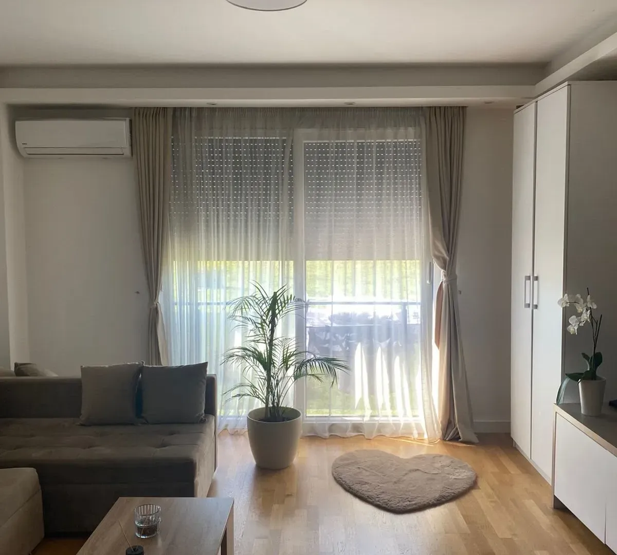 Rent, studio apartment, 35m², Tološi, Podgorica