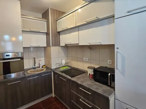 Izdavanje, jednosoban stan, 57m², City Kvart, Podgorica - image 12