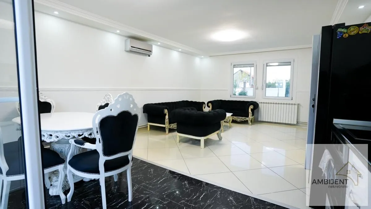 Prodaja, kuća, 131m², Zemun Ugrinovci, Zemun Sve Podlokacije