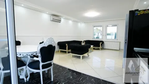 Prodaja, kuća, 131m², Zemun Ugrinovci, Zemun Sve Podlokacije - image 4