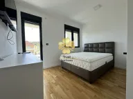 Rent, three bedroom apartment, 130m², Blok 9, Podgorica - image 8