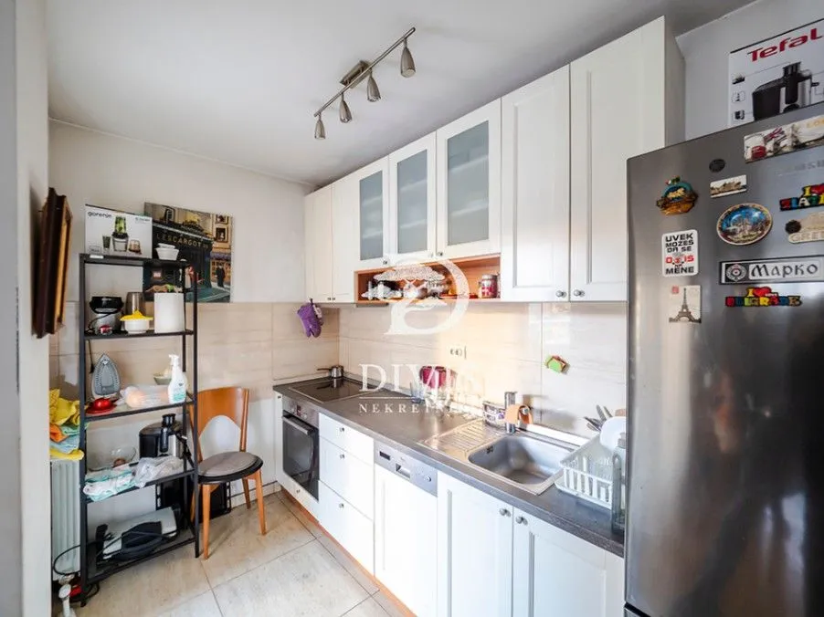 Sale, apartment, 83m², Neimar, Vračar Sve Podlokacije
