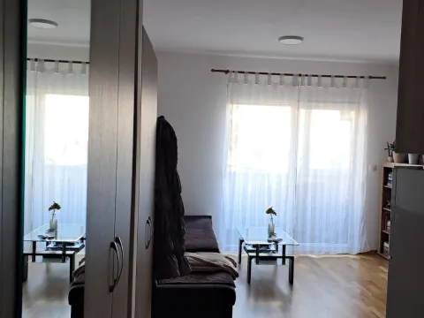 Izdavanje, kuća, 29m², Ljubović, Podgorica - image 9