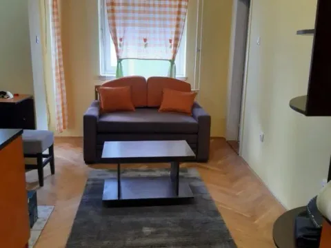 Rent, studio apartment, 23m², Socijalno, Novi Sad Sve Podlokacije - image 1