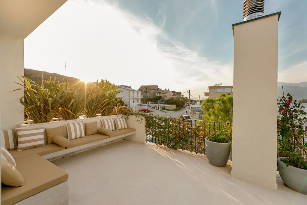 Prodaja, kuća, 676m², Tivat, Crna Gora