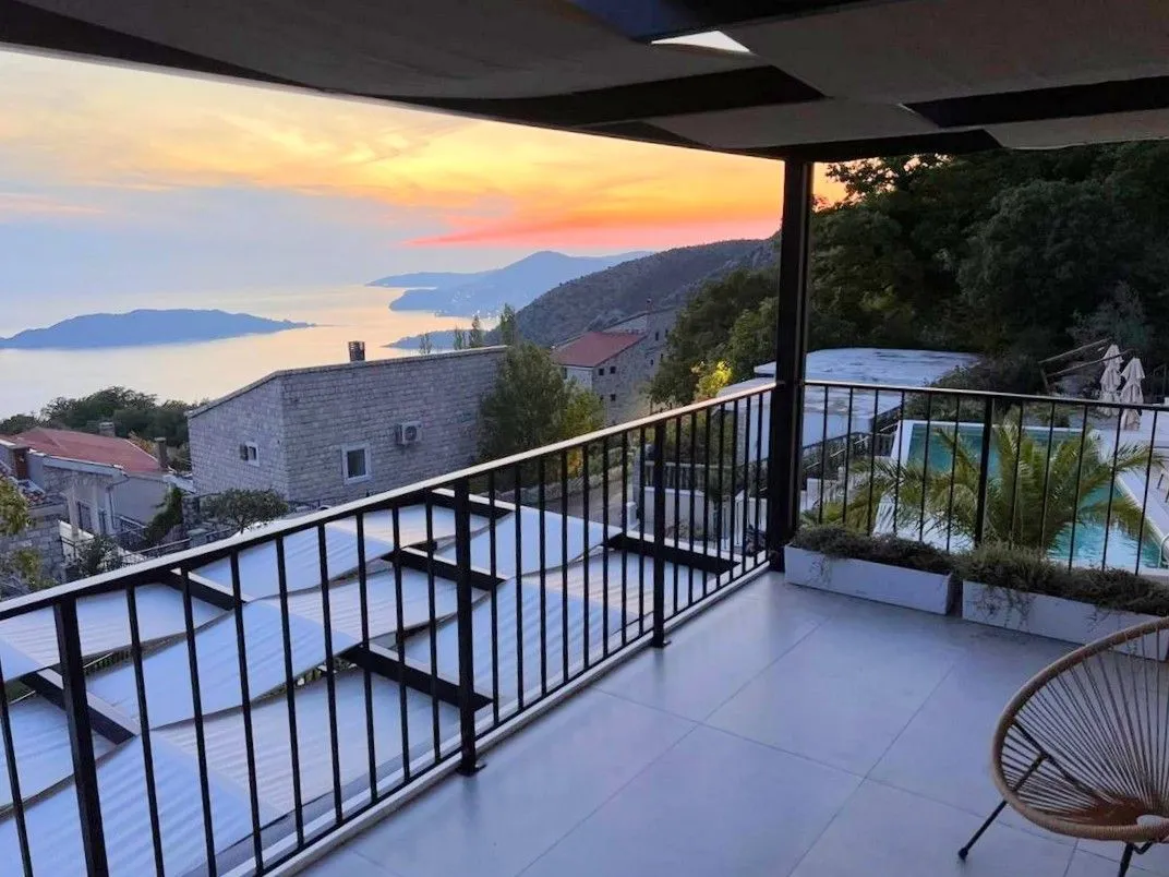Sale, house, 257m², Kuljače, Budva