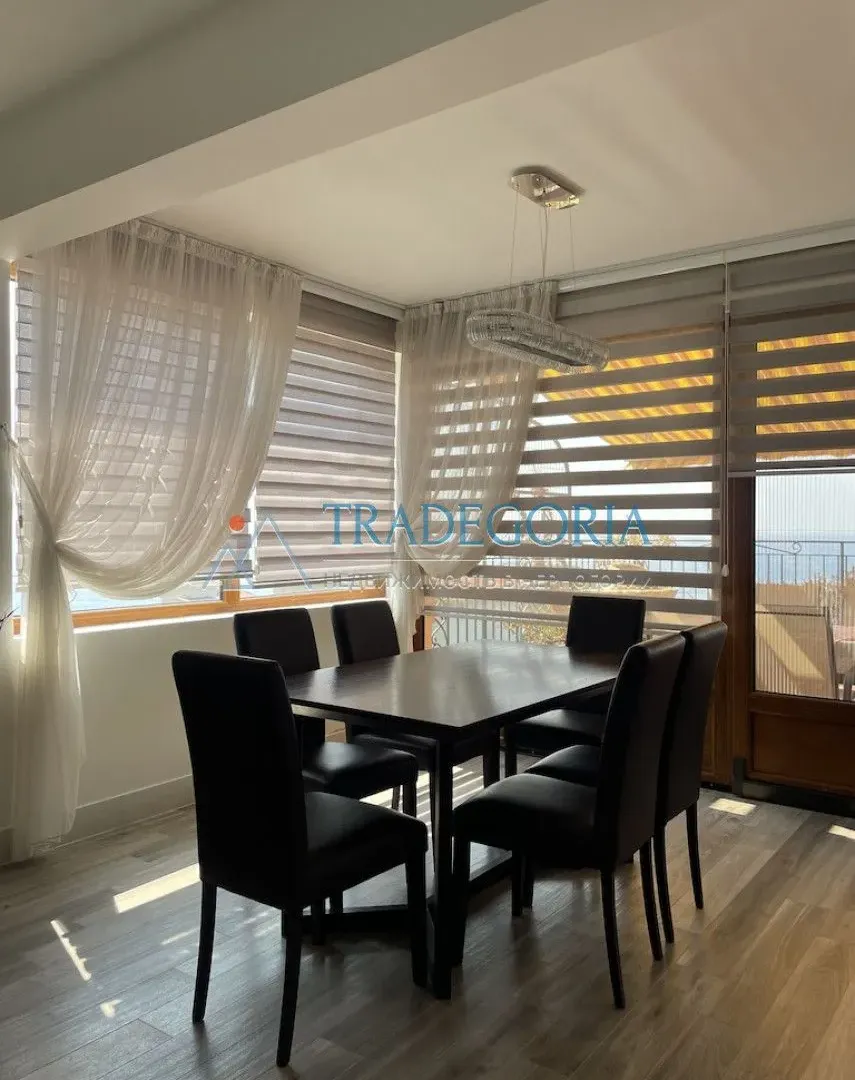 Prodaja, četvorosoban stan, 222m², Dobra Voda, Bar