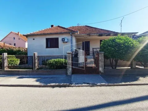  House for Sale, 148m2, Konik, Podgorica