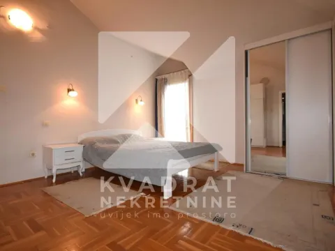 Rent, house, 300m², Ibričevina, Podgorica - image 9