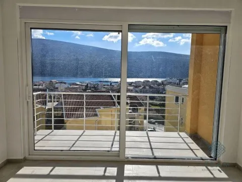 Sale, two bedroom apartment, 70m², Kumbor, Herceg Novi - image 3