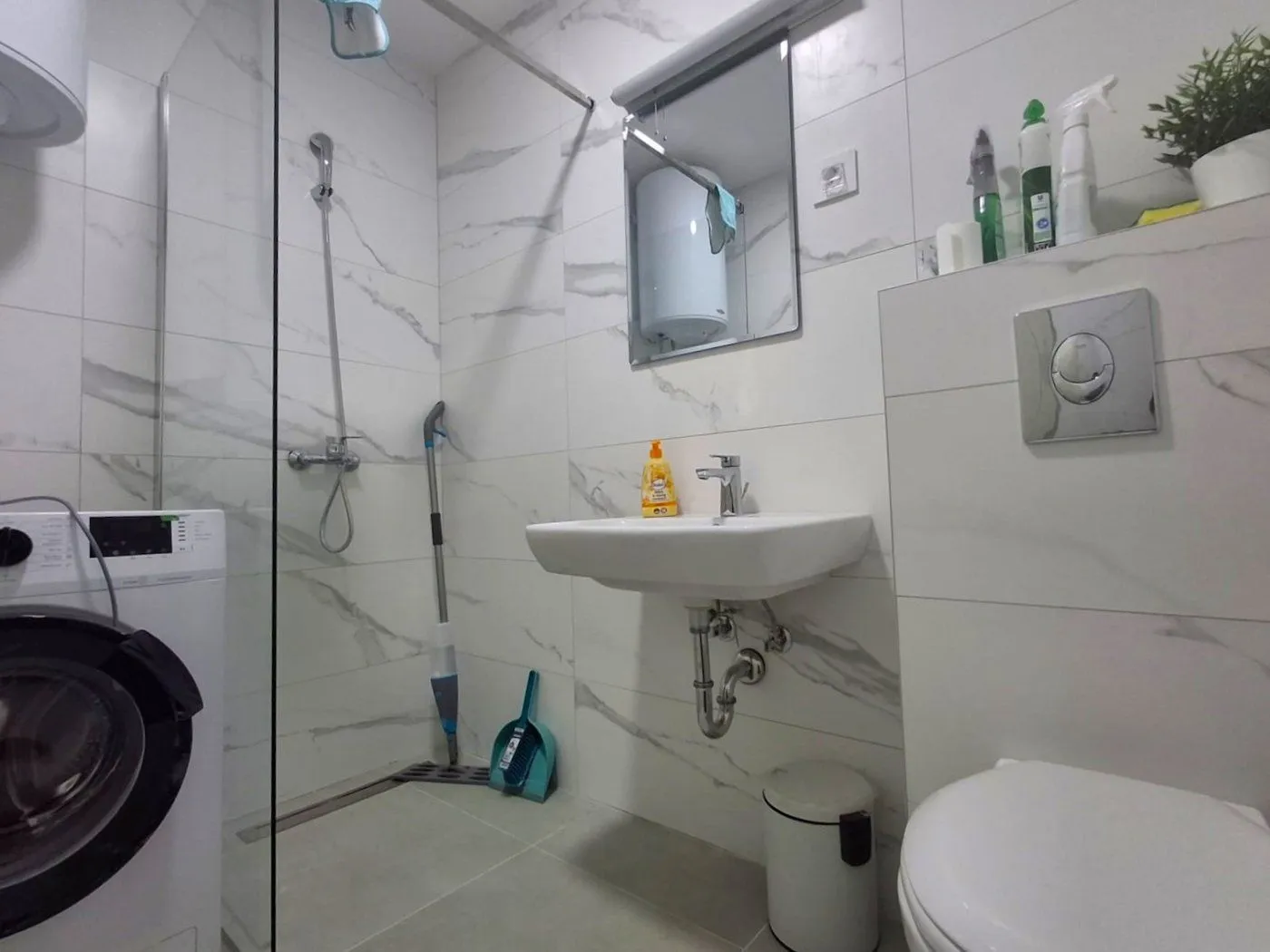 Izdavanje, jednosoban stan, 50m², Zagorič, Podgorica