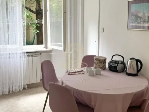 Rent, two bedroom apartment, 69m², Vračar Sve Podlokacije, Beograd - image 6