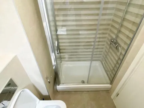 Izdavanje, jednosoban stan, 33m², Centar, Podgorica - image 4