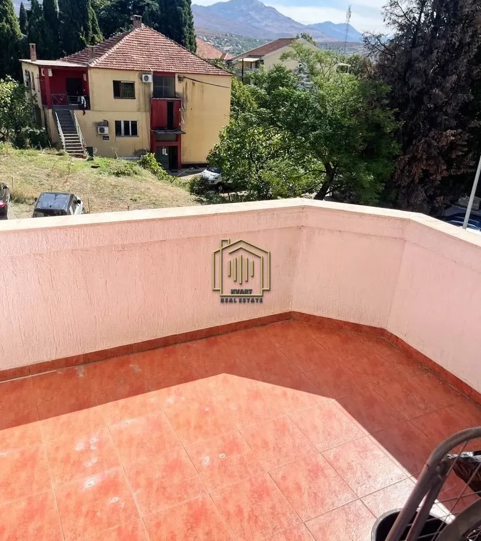 Prodaja, dvosoban stan, 64m², Gorica C, Podgorica