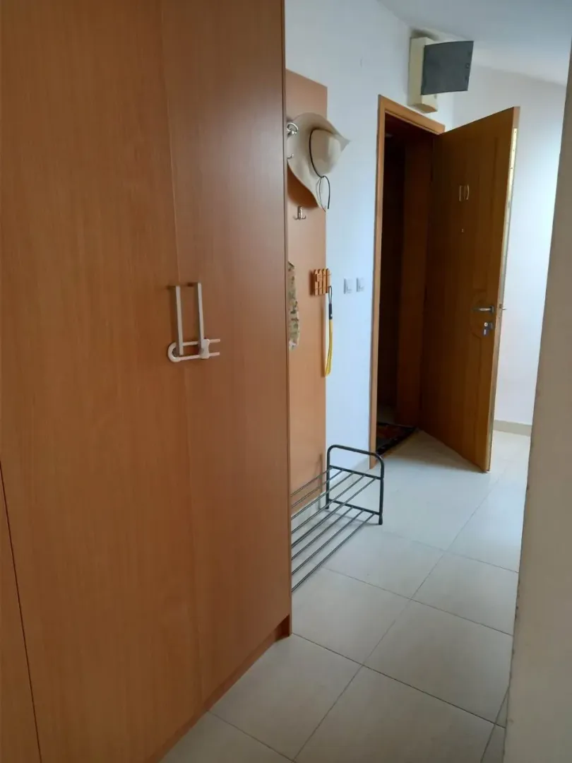 Izdavanje, dvosoban stan, 79m², Zelenika, Herceg Novi