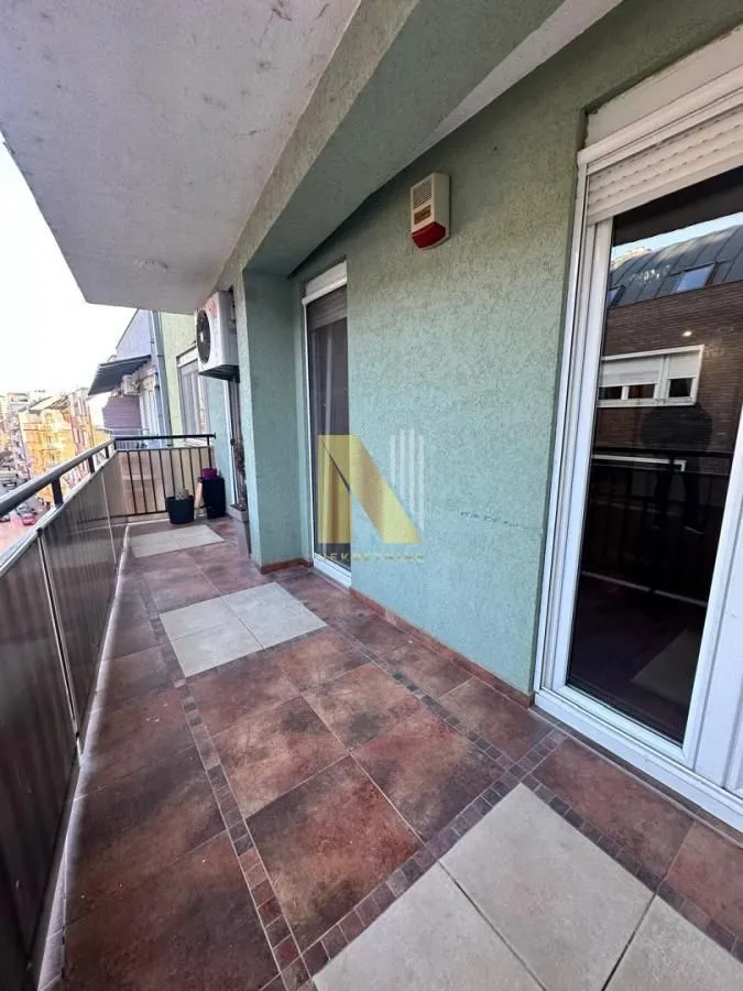 Prodaja, četvorosoban stan, 126m², Bulevar Oslobodjenja, Novi Sad Sve Podlokacije