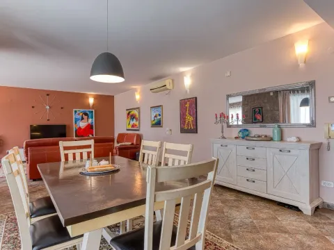 Sale, house, 495m², Ivanovići, Budva - image 9