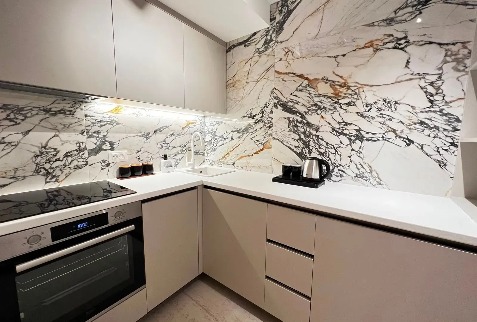 Sale, house, 180m², Radanovići, Kotor
