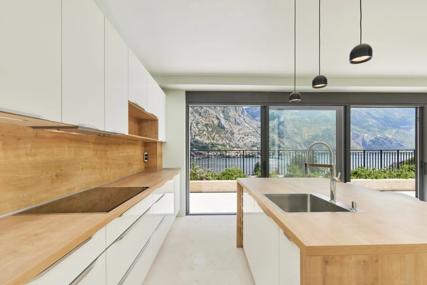 Sale, house, 479m², Prčanj, Kotor
