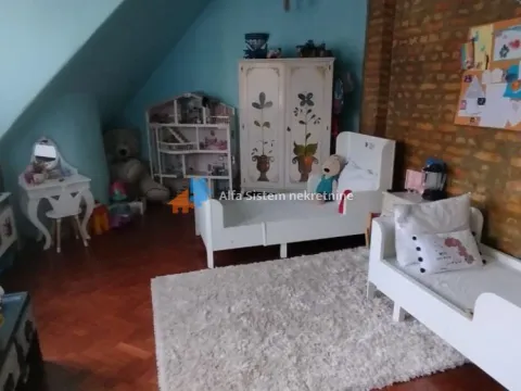 Izdavanje, kuća, 360m², Banjica, Voždovac Sve Podlokacije - image 34