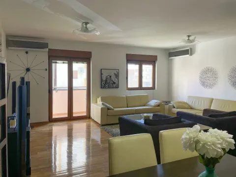 Sale, apartment, 103m², Stari Aerodrom, Podgorica - image 3