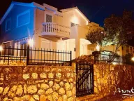 Sale, house, 270m², Kotor, Crna Gora - image 1