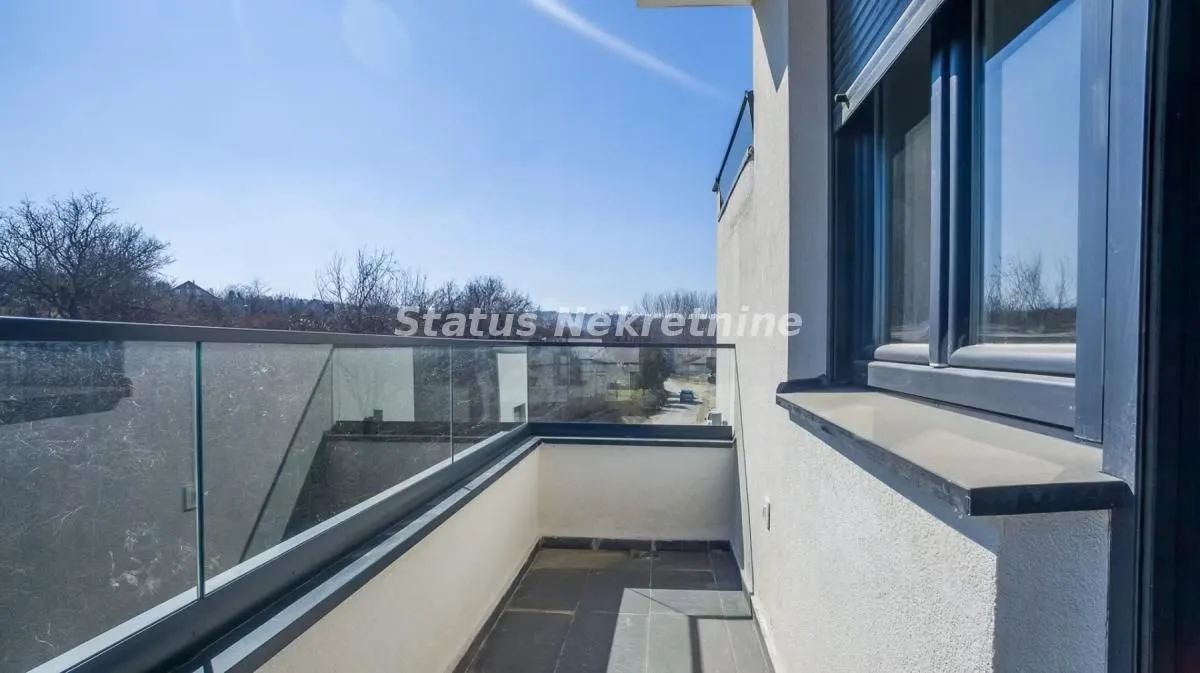 Prodaja, trosoban stan, 78m², Petrovaradin, Novi Sad